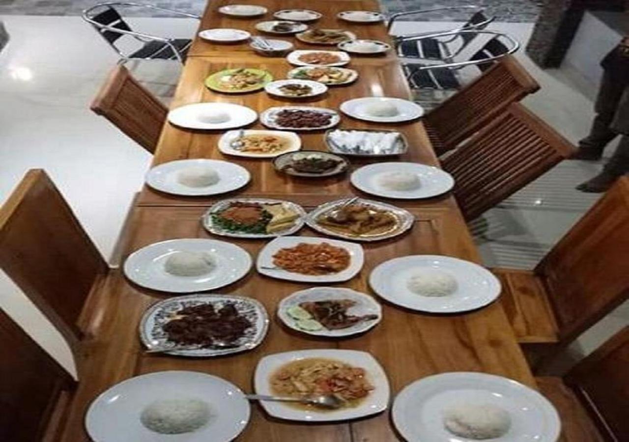 Ridho Malik Hotel Blumbang Bagian luar foto