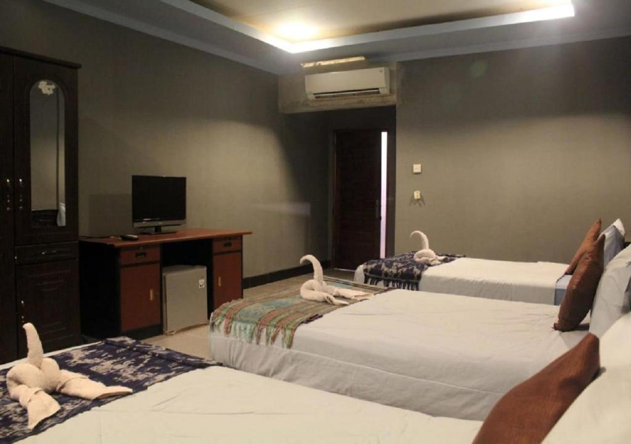 Ridho Malik Hotel Blumbang Bagian luar foto