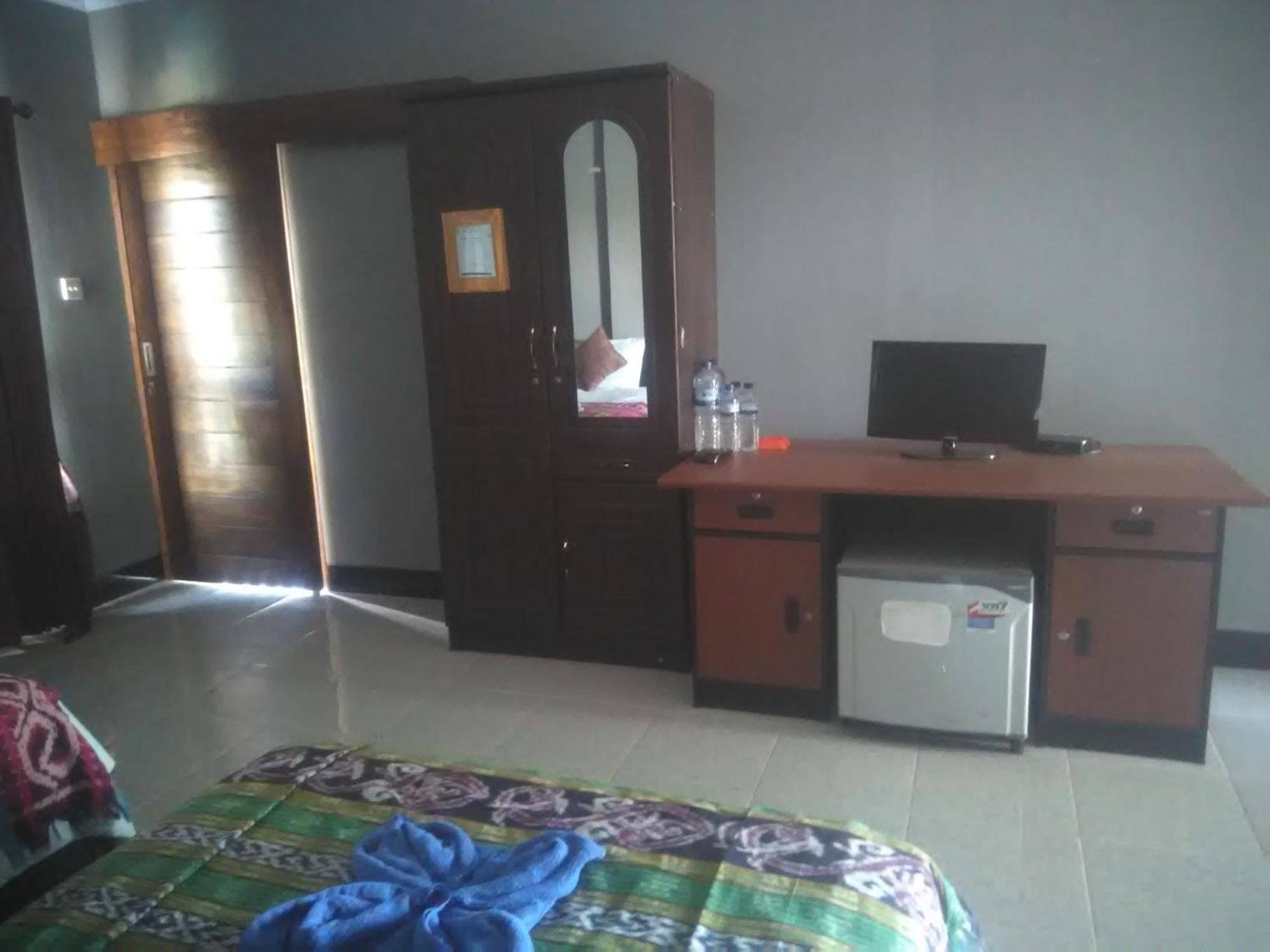 Ridho Malik Hotel Blumbang Bagian luar foto